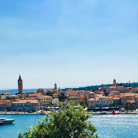 Apartman Galli S Pogledom Na Grad Rab Apartment