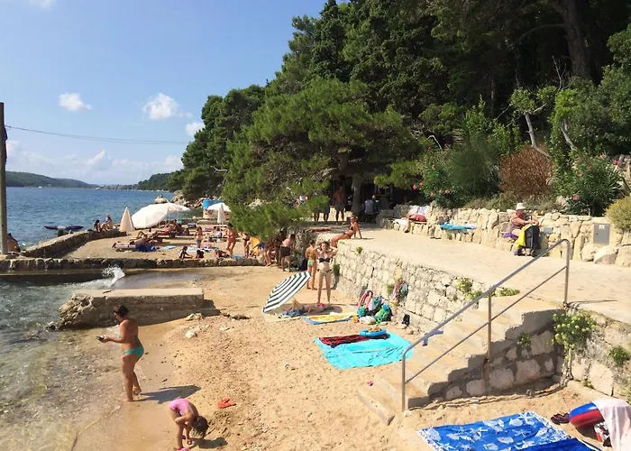 Galli S Pogledom Na Grad Rab